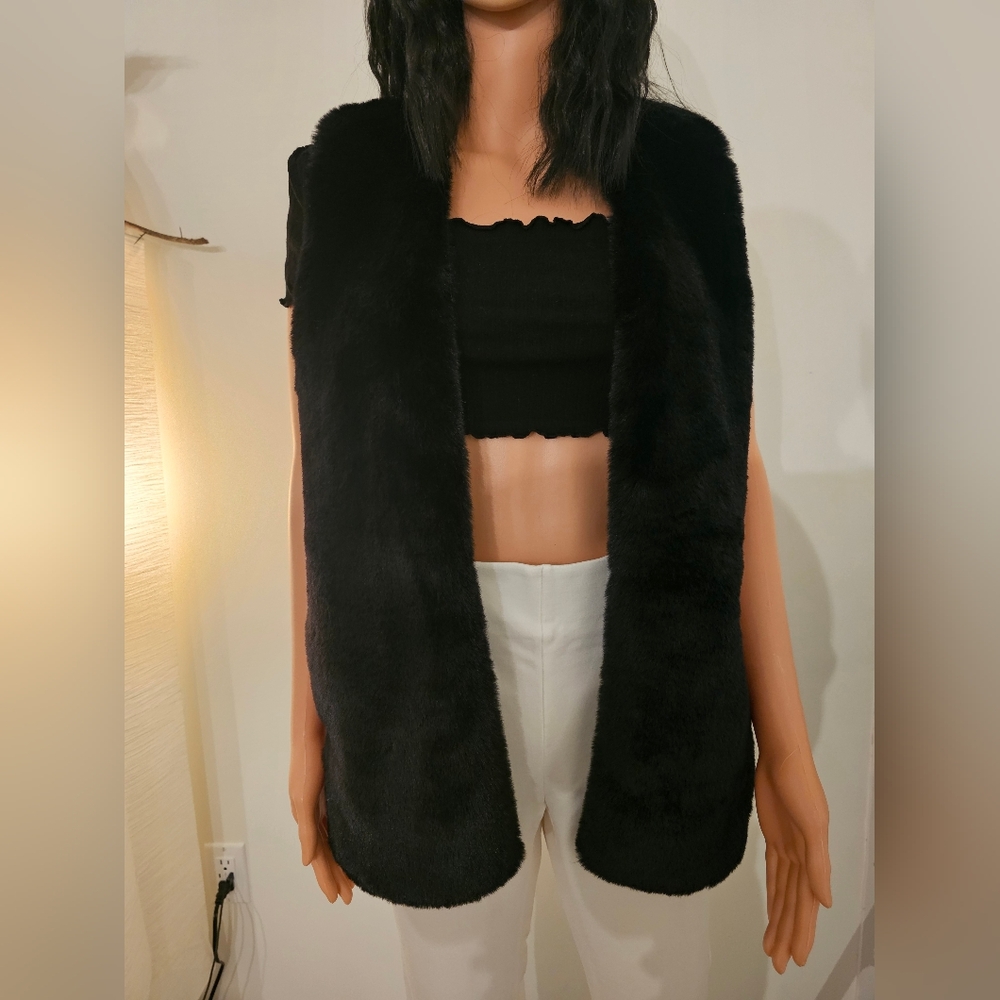 Faux Fur Vest- Liz Claiborne, Black